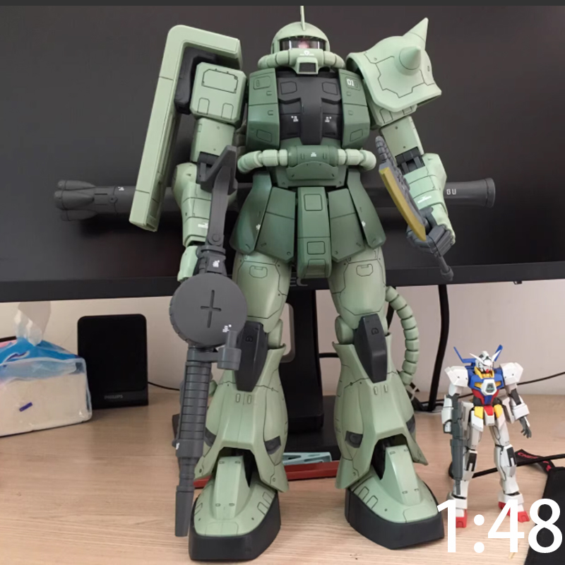 Model Kit Zaku - Hot 1/48 MEGA Zaku II Assembly