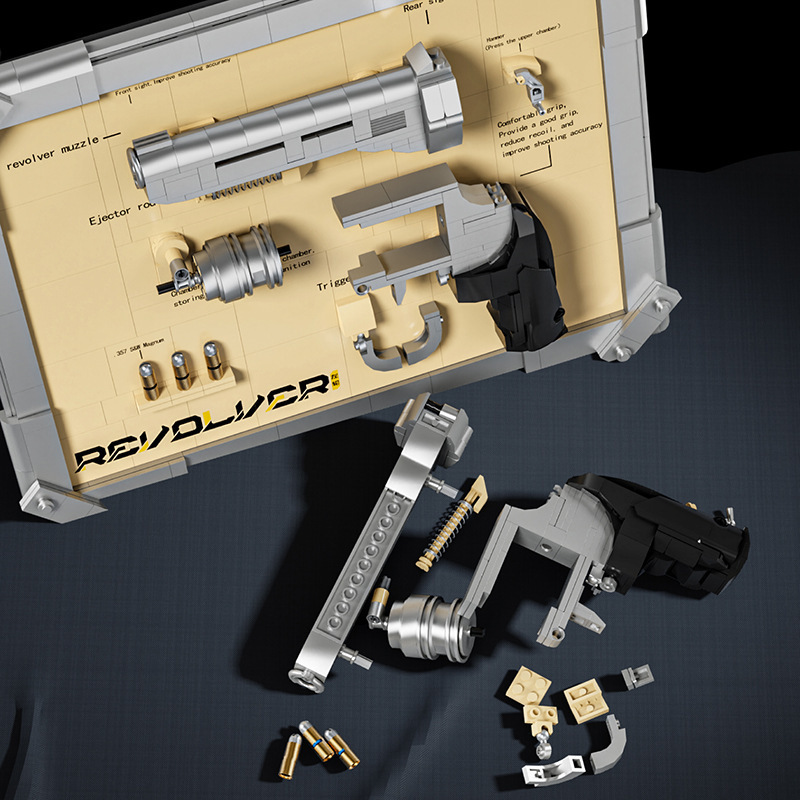 Model Kit Revolver - 559 PCS Revolver Model Kit, MOC