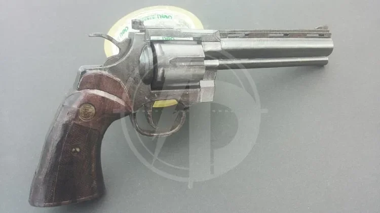 1:1 Revolver Python Gun 3D Pap - Model Kit Revolver ulasan dan harga